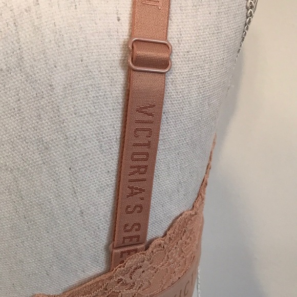 VICTORIA’S SECRET BRA ✨✨✨ - Picture 4 of 5